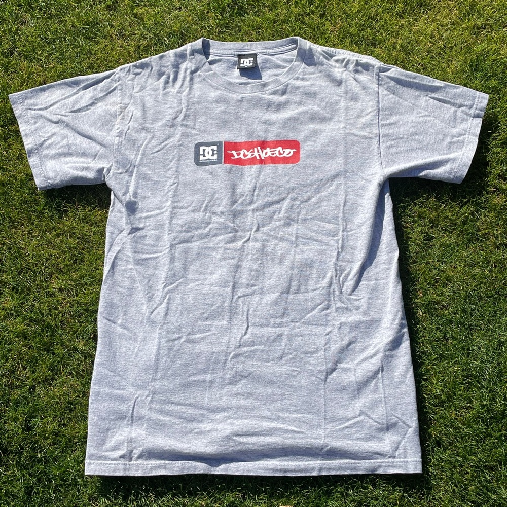 Vintage DC shoes tee sz L